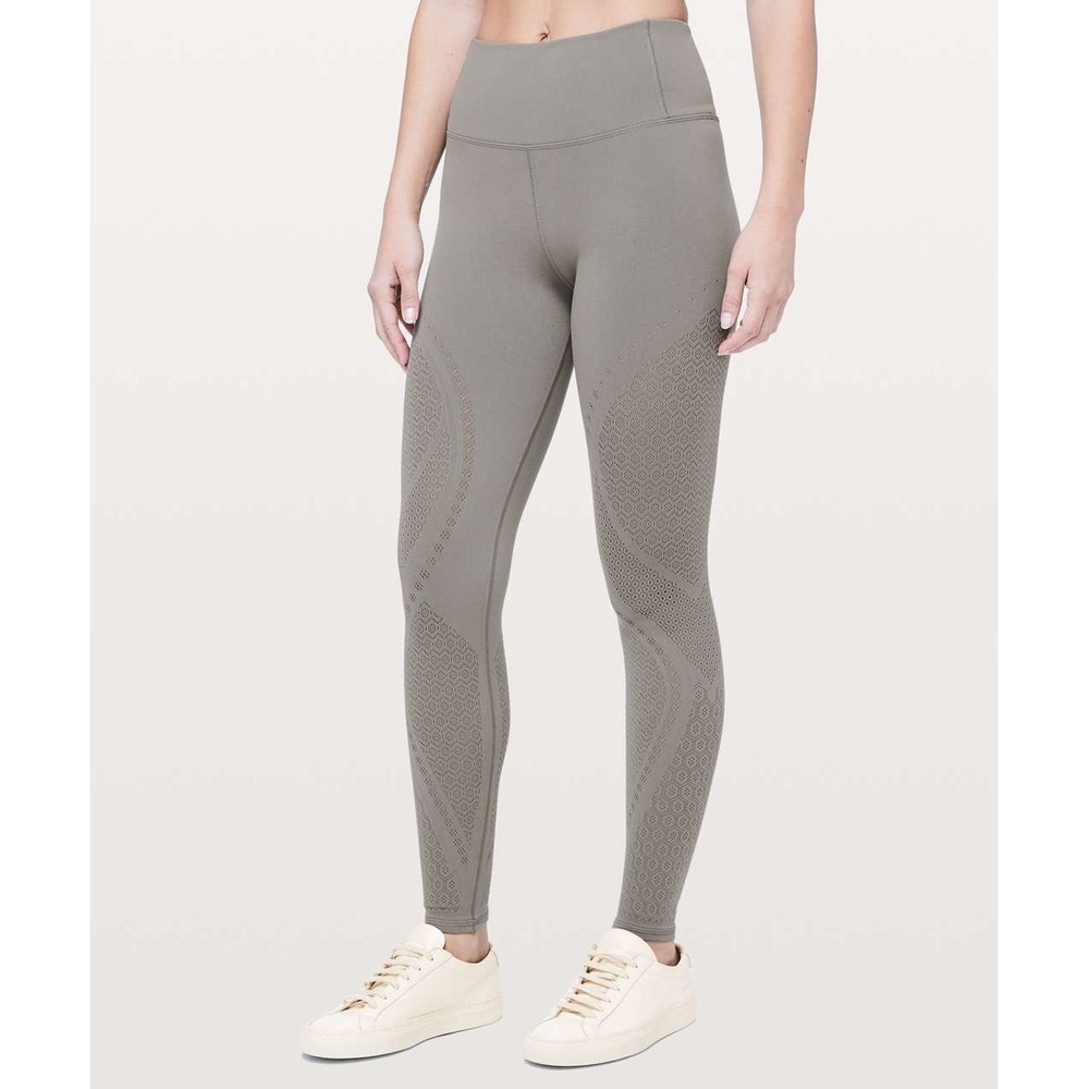 Lululemon Reveal Tight Mindful Motion in Carbon Dust Size 4